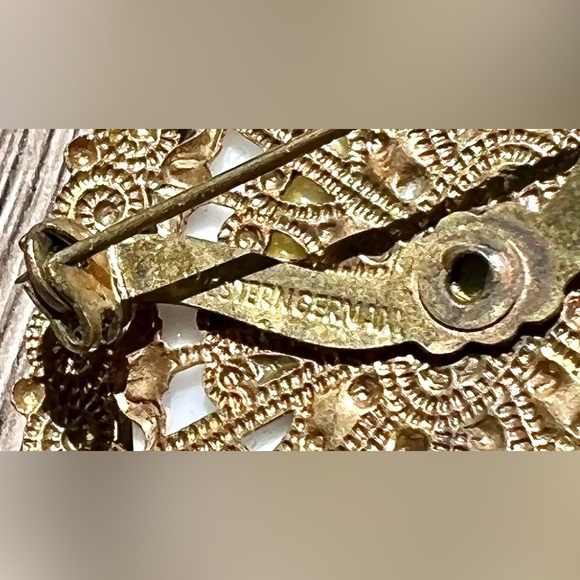 Antique Designer Western Germany Gold Tone Ceramic Bull Brooch - Picture 2 of 3